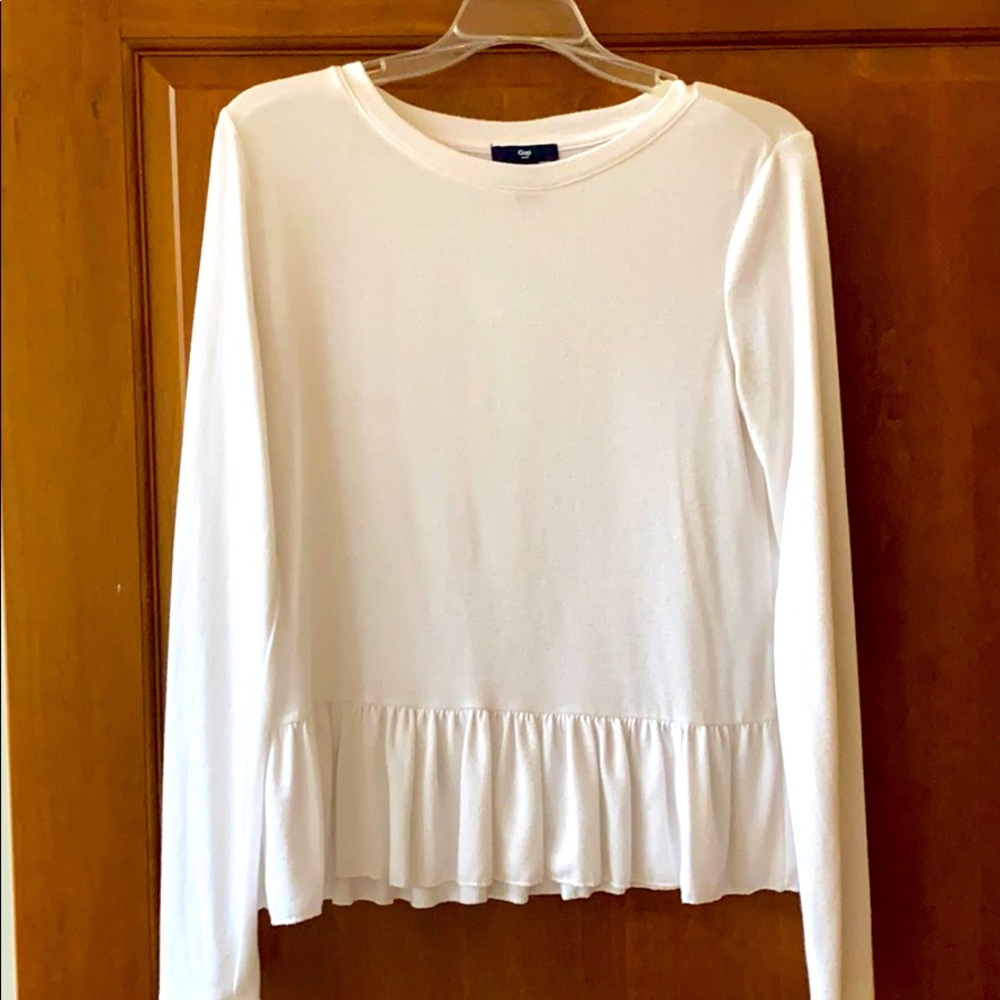Gap white long sleeve top